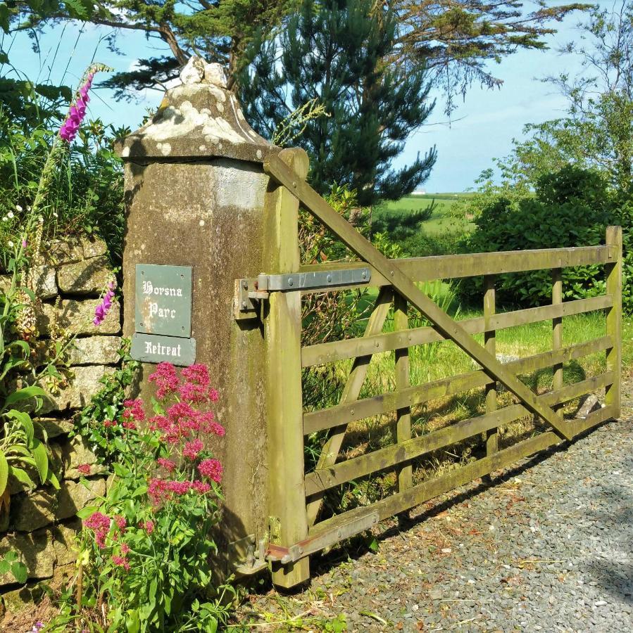 Horsna Parc Retreat Bed & Breakfast Saint Tudy Exterior photo