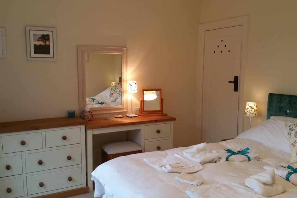 Horsna Parc Retreat Bed & Breakfast Saint Tudy Exterior photo
